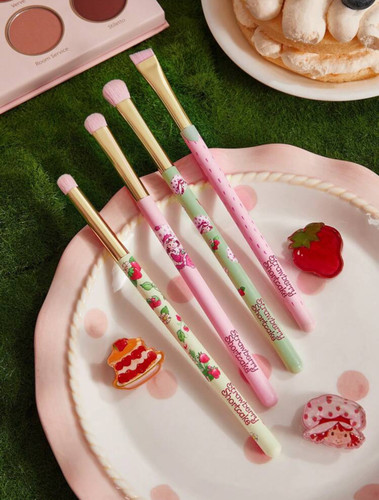 ست ۴ عددی براش آرایشی چشم با طرح کارتونی و توتفرنگی